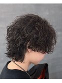 韓国へアカルマパーマワックスなしセンターパート黒髪ウルフ