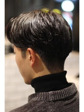 キングスマントーキョー 立川北口店(KINGSMAN TOKYO) アップバング / ツーブロック / スキンフェード 【立川】