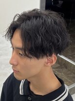 ジーニー 新百合ヶ丘(Genie) フェザーパーマサーフカール刈り上げセンターパート