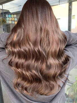 アイリス(IRIS) 大人シアーベージュミニウルフボブミディアムレイヤー