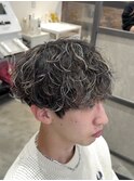 大分波巻きスパイラルパーマメッシュハイライトカラーマッシュ