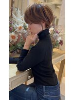 ロンド クラン 岡崎(Lond Clan) 20代30代丸み低め束感ショートボブ