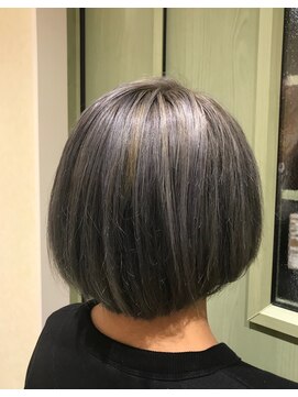 レーヴ ヘアー シエル(Reve hair ciel) ワンブリーチで外国人風カラーデビュー
