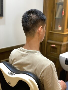 ヒロギンザバーバーショップ 神楽坂店(HIRO GINZA BARBER SHOP) メンズショート+アイロンパーマ