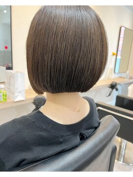 フルール(Fleur) 恵比寿 大人韓国風 ボブ ショートボブ 前髪カット