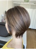 ショートボブ