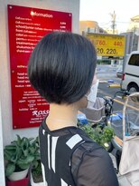 ネイビー系ショートボブ