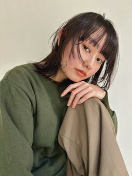 フランチェスカ(Francesca) 顔まわりレイヤー　ボブウルフ　レイヤーカット　フルバング