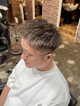 ヴィップルーム(viproom) マッシュショート/アッシュカラー/シースルバング/大人ボブ