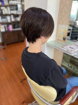 アークスヘアー 艶感♪髪質改善カラー大人可愛い丸みショートブラウン