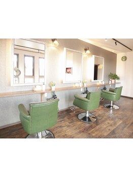 少人数だからこそできる☆イメージを具体化させるヒアリングと似合わせカットで叶う理想スタイル♪