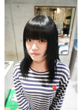 シィーム(cime) 顔周りレイヤースタイル