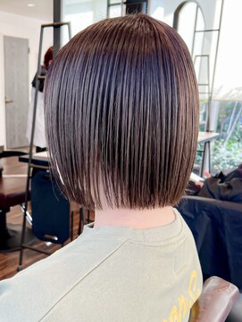 マンプス 切りっぱなしボブ