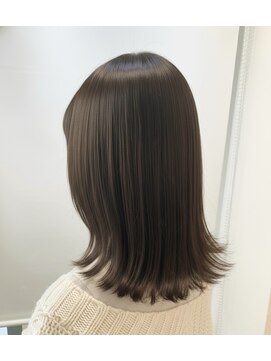 プラスワン 自由が丘(+ONE) 【+ONE 自由が丘】外ハネロブ+グレージュ