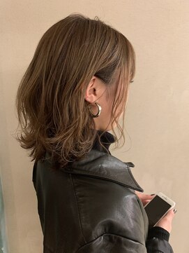 ロンド 銀座(Lond) 耳掛けがお洒落＊くびれミディ 担 伊原