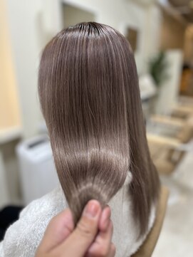 カリーナ(CARINA) ハイトーンカラー/まろやかミルクティーグレージュ