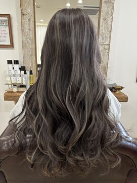 ラニ タテヤマ(LANI tateyama) ロングレイヤー+グレージュハイライト