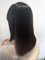美容室フルール&nbsp;髪質改善トリートメント艶髪セミディ大人美人暗髪
