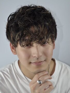 ヒロ銀座 バーバーショップ 札幌本店(HIRO GINZA BARBER SHOP) メンズショートビジネスツーブロックセンターパートフェード