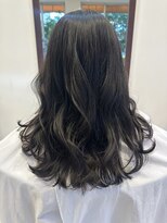 アンベリール(Embellir) リッチなウェーブロング