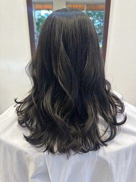 アンベリール(Embellir) リッチなウェーブロング