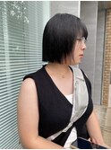 暗髪ストレートボブ