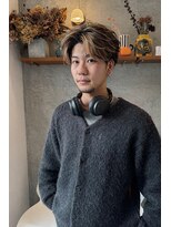 テーラー(Tailor) ハイライトセンターパート