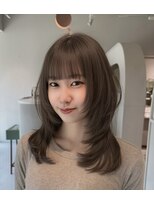 ムーム(Momb) 韓国ミディアムレイヤーカット