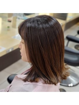 キャパ 秦野(CAPA) 簡単外ハネだけでおしゃれになる切りっぱなしボブ