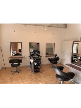 スタイリスト2名のプライベート空間◇ホッとできる居心地の良さと"あなたらしさ"を引き出す施術が大人気