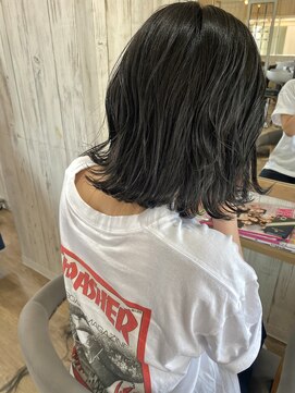 ヘブンリー(heavenly) #ブルーアッシュ ＃きりっぱなしボブ #ブリーチ