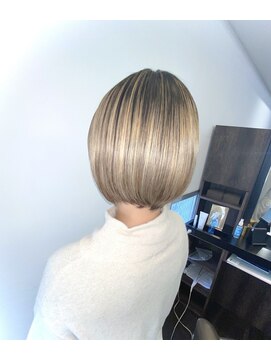 アールサロンプラスキャスパ 自由が丘(Rrsalon+CASPA) ツヤボブ/切りっぱなしボブ/ミニボブ/顎ラインボブ/髪質改善Tr