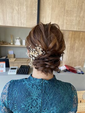 リード 大府店(LEAD) ふわふわシニヨン