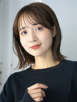 ガーデンヨコハマエスト(GARDEN YOKOHAMA est) 似合わせカット　ベージュカラー　レイヤースタイル