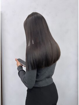 アット(at...) ナチュラルグレージュ