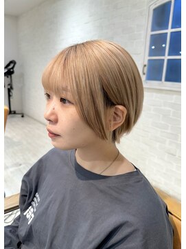 レイラバイアフロート 吉祥寺(Lila by afloat) 小顔ナチュラルショート20代30代40代くびレイヤーショート