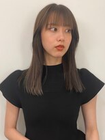 シーン(SCENE)&nbsp;ストレート　アッシュベージュ　セミロング　【天神/今泉】