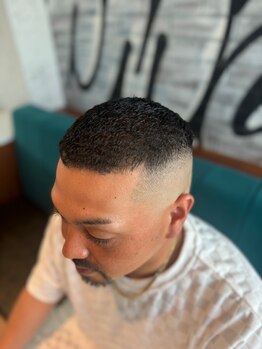 モゲ(MOGE)の写真/ヘアスタイルだけではなく、ひげと眉のお手入れも抜け目なく！清潔感溢れる身だしなみで第一印象UP！