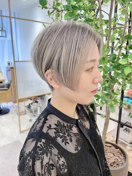 ヨール(YOL) 大人可愛いショート/小顔/ハイライト/白髪ぼかし/30代/40代