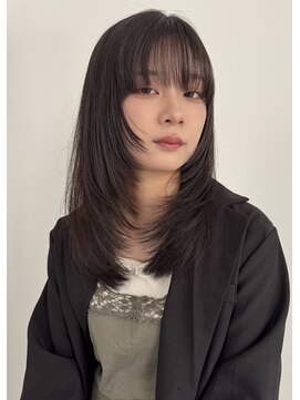 ヨーク(YOKE) レイヤーカットマッシュバンググレージュ暗髪顔まわり前髪