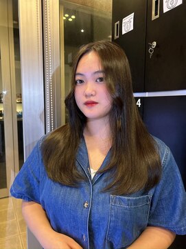 インク サカエ(inq sakae) ブラウングレージュ/艶髪/ストレート/ロング