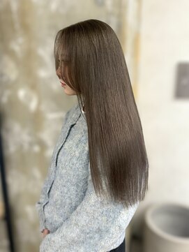 エレン(E L E N) オリーブベージュ/ブリーチ/透明感カラー