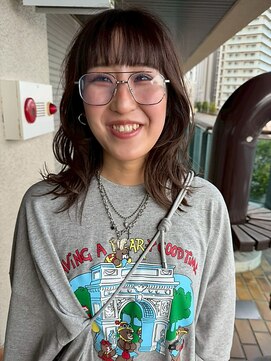 フィルム(FiLMs) 透明感ブラウンアッシュ/レイヤーカット/ミディアム