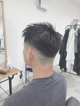 テジナ(tejina) フェードカット