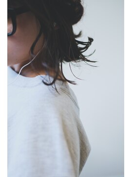 シム 千葉(sim) ニュアンスパーマ/ウェットヘア/レイヤーカット[千葉駅]