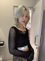 天神美容室&nbsp;【KASUMI天神美容室】ミントカラー×ミディアムレイヤー