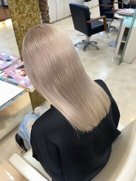 フォルテ 榛原パームス店 【palms 富永】ホワイトベージュ