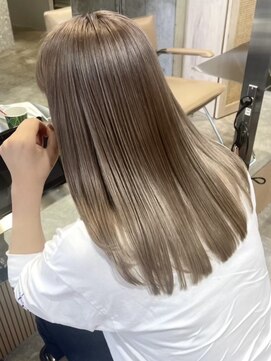 サンクマーケット 渋谷(cinq MARKET) 渋谷ミルクティーベージュハイトーンカラーヘーゼルベージュ韓国