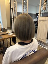 ビズヘアー グランバース(bisou hair grandbase) オリーブベージュ