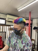 マリ美容室&nbsp;７色オウムツーブロック